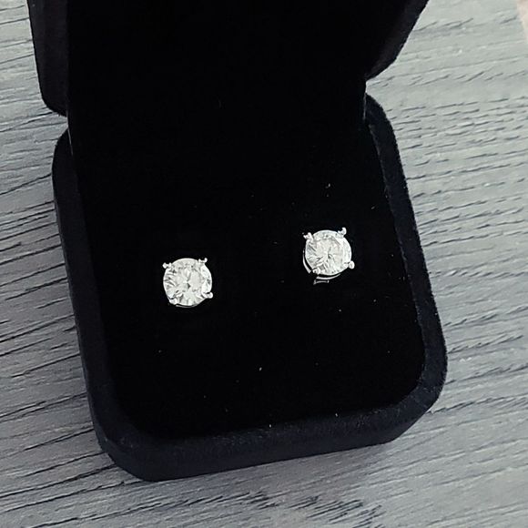 1 Carat Moissanite 925 Silver Sterling Stud Earrings - Picture 3 of 15